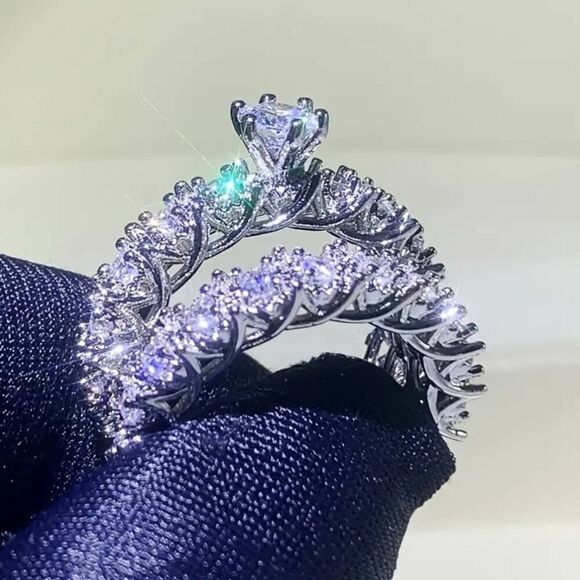 Flash Diamond Round Engagement Silvery Rings for Women - Picture 9 of 10